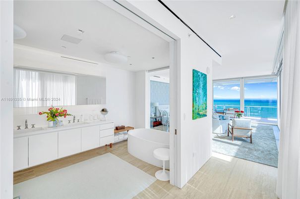 Bathroom, Dual Sink Vanities, Free Standing Baths, Interior, Recessed Lighting, Water, Wood Texture Flooring