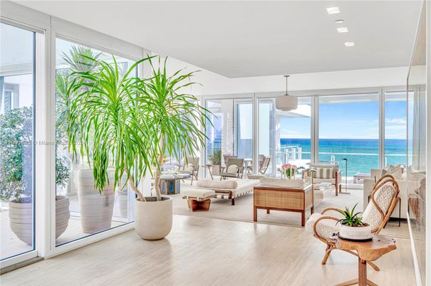 Interior, Living room, Pendant Lights, Recessed Lighting, Water, Wood Texture Flooring
