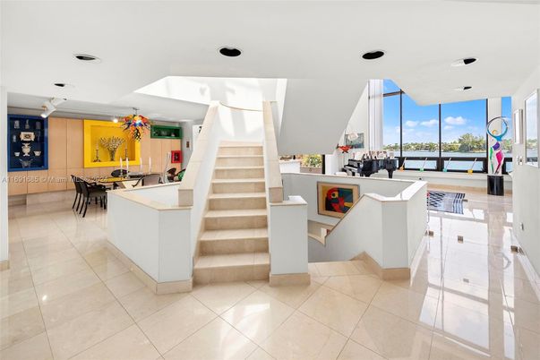 Dining room, Interior, Recessed Lighting