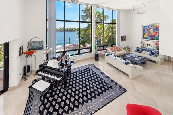 Interior, Living room, Piano, Water