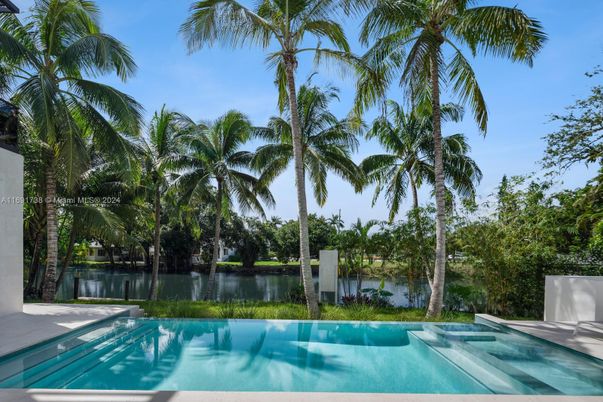 Exterior, Lake, Pool