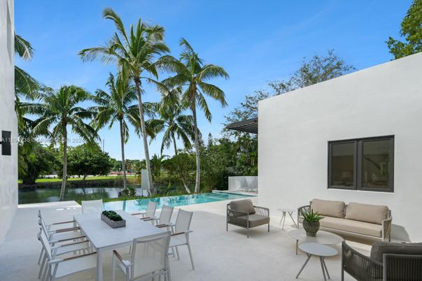 Exterior, Pool, Water