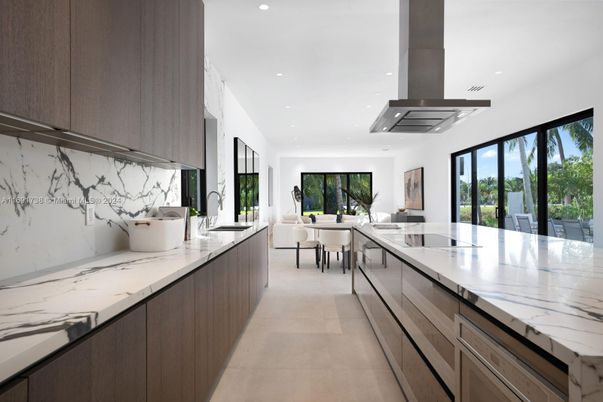 Dining room, Interior, Kitchen, Marble Walls, Recessed Lighting