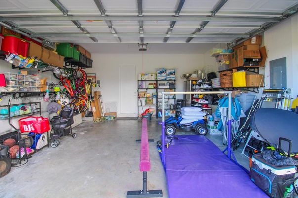 Garage, Interior