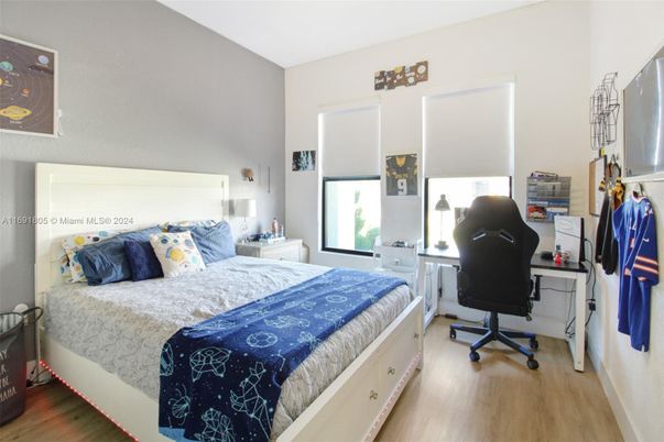 Bedroom, Home Office, Interior, Wood Texture Flooring