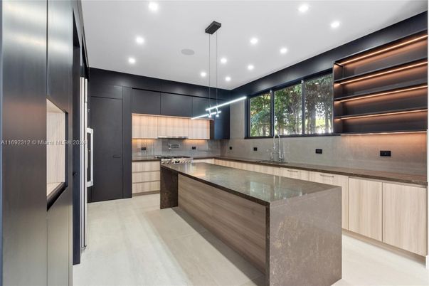 Interior, Kitchen, Pendant Lights, Recessed Lighting, Stainless Steel Appliances