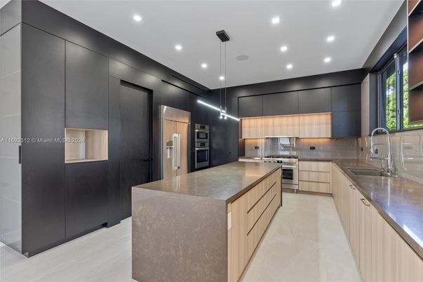 Interior, Kitchen, Pendant Lights, Recessed Lighting, Stainless Steel Appliances