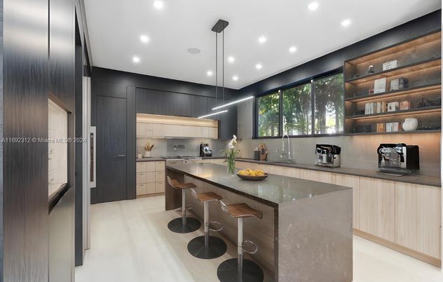 Interior, Kitchen, Pendant Lights, Recessed Lighting
