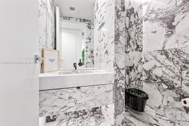 Bathroom, Interior, Marble, Marble Walls