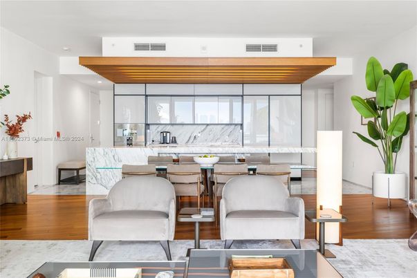 Dining room, Interior, Kitchen, Recessed Lighting, Wood Texture Flooring