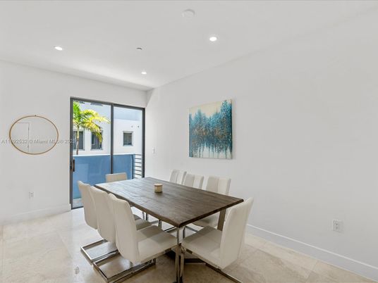 Dining room, Interior, Recessed Lighting