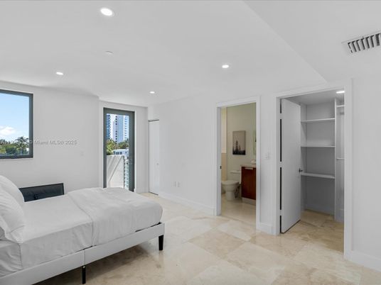 Bathroom, Bedroom, Interior, Recessed Lighting