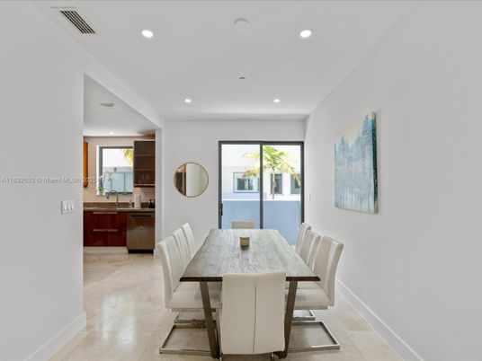 Dining room, Interior, Recessed Lighting