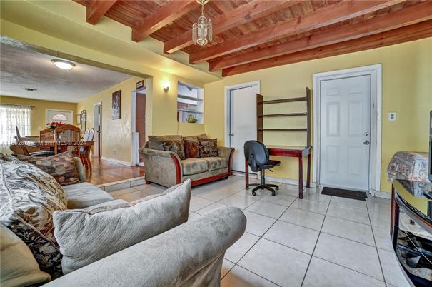 Dining room, Interior, Living room, Wooden Beams, Wooden Ceilings