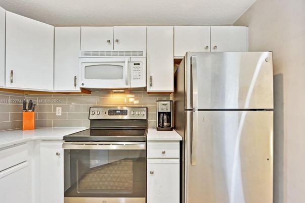 Interior, Kitchen, Stainless Steel Appliances