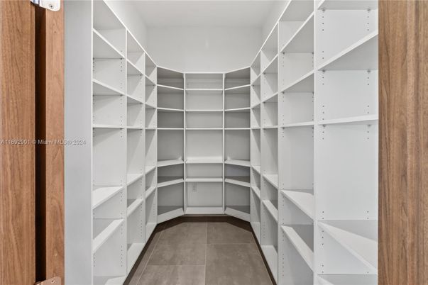 Interior, Walk-in Closets
