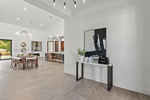 Dining room, Interior, Kitchen, Pendant Lights, Recessed Lighting