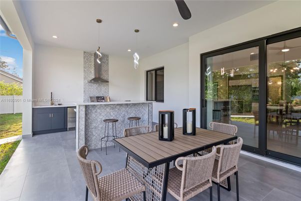 Dining room, Interior, Kitchen, Pendant Lights, Recessed Lighting