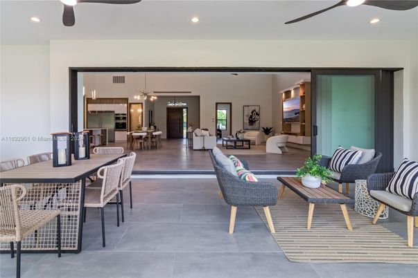 Dining room, Interior, Living room, Pendant Lights, Recessed Lighting