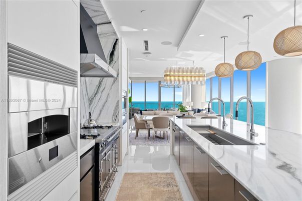 Dining room, Interior, Kitchen, Pendant Lights, Recessed Lighting, Stainless Steel Appliances, Water