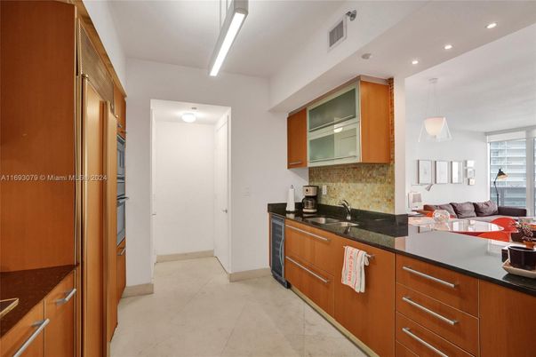 Interior, Kitchen, Pendant Lights, Recessed Lighting