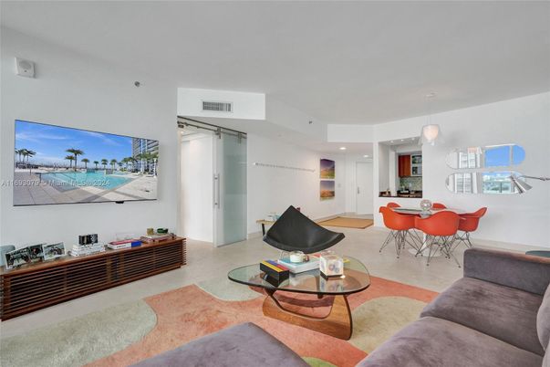 Dining room, Interior, Living room, Pendant Lights, Recessed Lighting