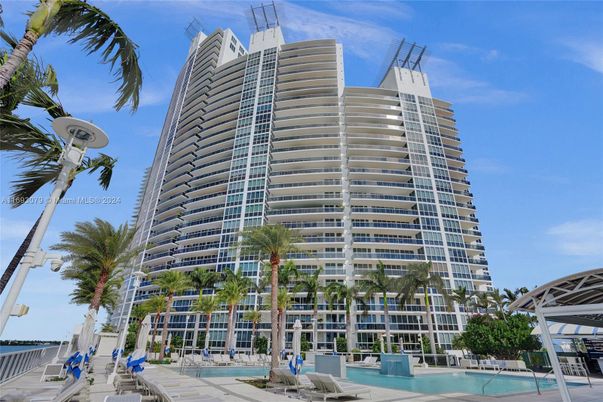 Exterior, Facade, Pool, Condo Building