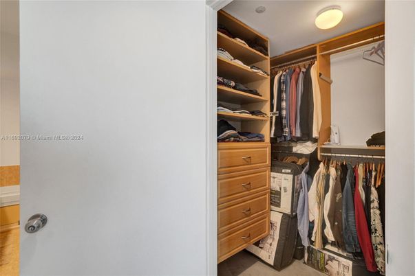 Interior, Walk-in Closets