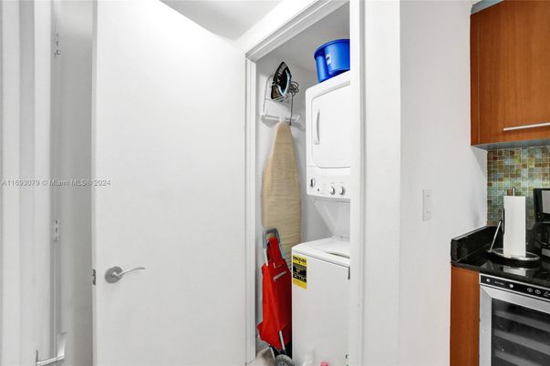 Interior, Utility Closets, Washer