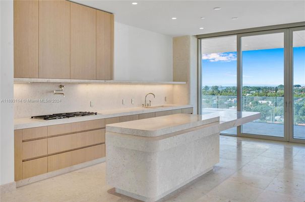 Interior, Kitchen, Recessed Lighting