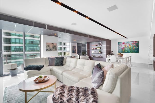 Dining room, Interior, Living room, Recessed Lighting