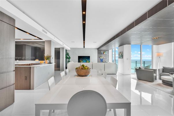 Interior, Living room, Recessed Lighting, Water