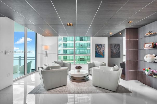 Interior, Living room, Recessed Lighting, Water