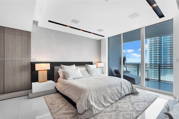 Bedroom, Interior, Water