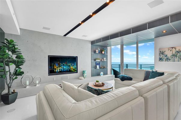 Interior, Living room, Recessed Lighting, Water
