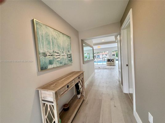Interior, Recessed Lighting, Wood Texture Flooring