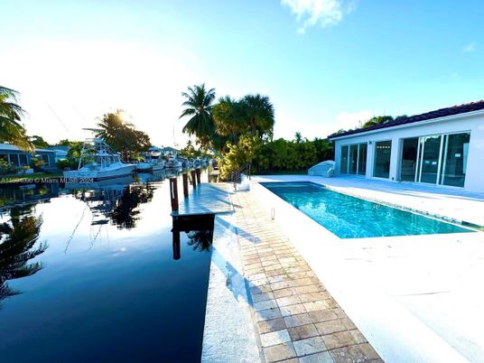 Exterior, Lake, Pool