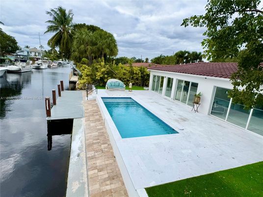 Exterior, Lake, Pool