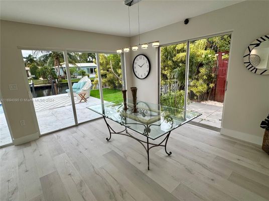 Interior, Pendant Lights, Wood Texture Flooring