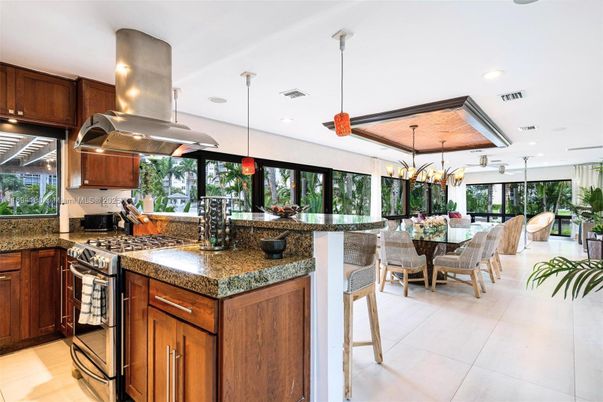 Chandelier, Dining room, Interior, Kitchen, Pendant Lights, Recessed Lighting