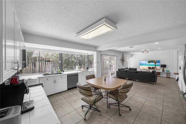 Dining room, Interior, Kitchen, Living room, Recessed Lighting
