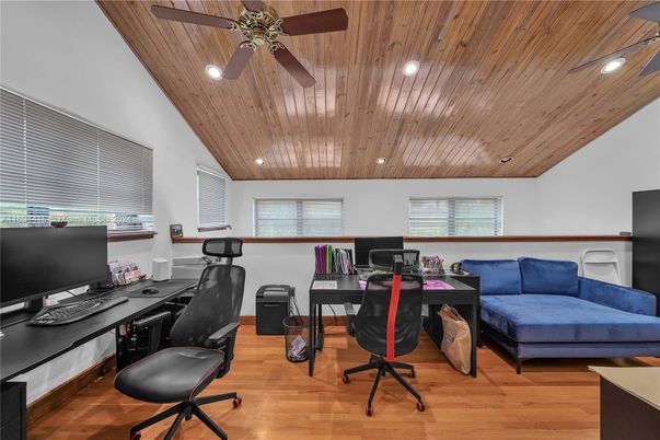Home Office, Interior, Recessed Lighting, Wooden Ceilings, Wood Texture Flooring