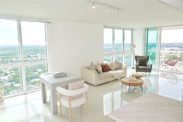 Interior, Living room, Water