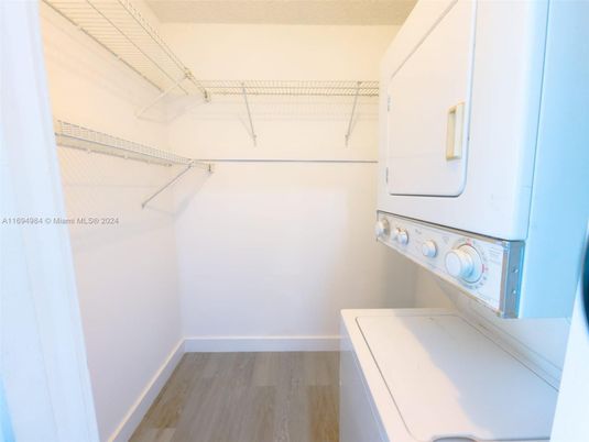 Interior, Utility Closets, Washer, Wood Texture Flooring