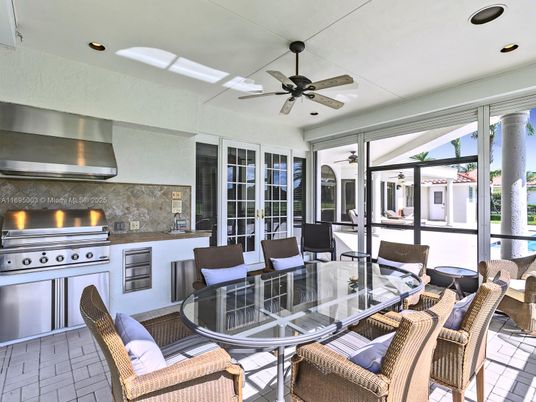 Dining room, Interior, Recessed Lighting, Sun Room