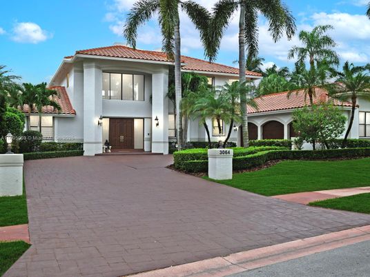 Backyard, Exterior, Facade, Spanish Mediterranean