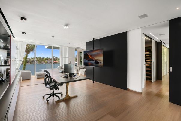 Home Office, Interior, Pendant Lights, Recessed Lighting, Water, Wood Texture Flooring