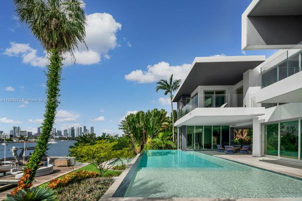 Exterior, Pool, Water