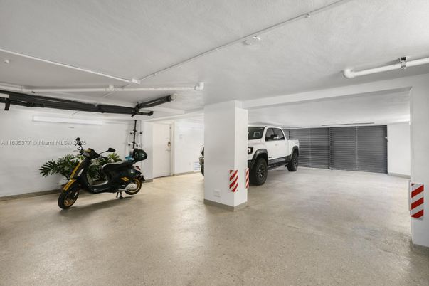 Garage, Interior