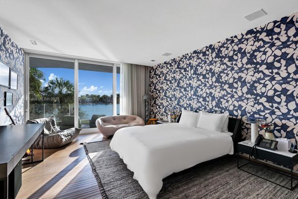 Bedroom, Interior, Water